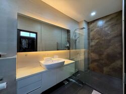 Apollo Gardens (D16), Terrace #581688401